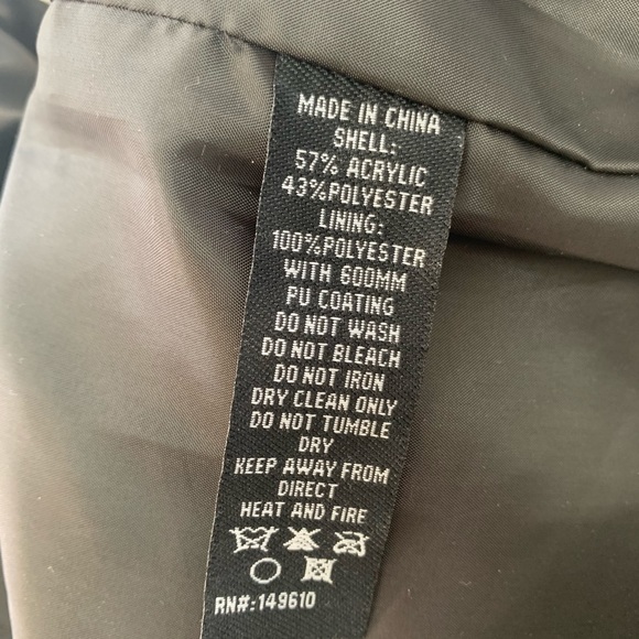 Glamsia Faux Fur Vest - Picture 8 of 8